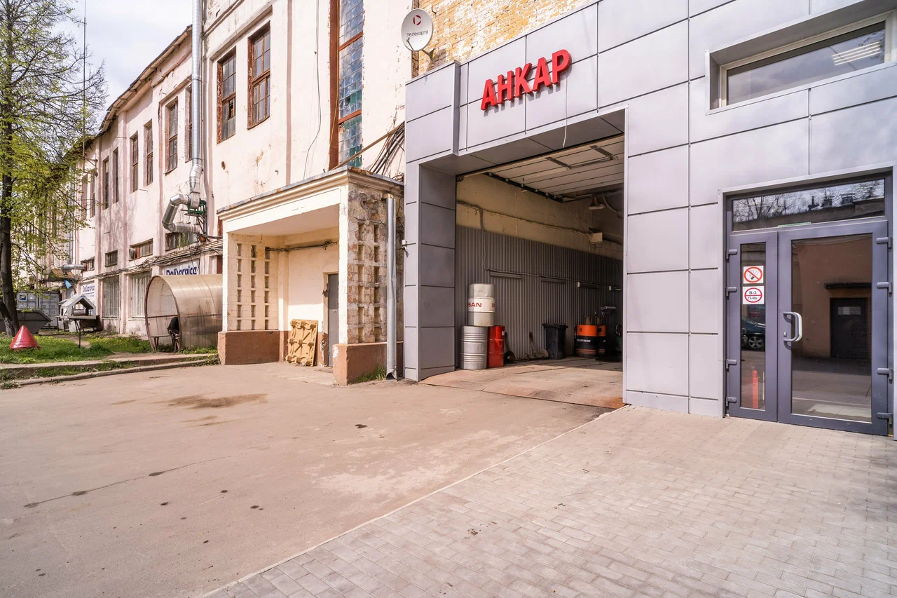 Въезд в автосервис